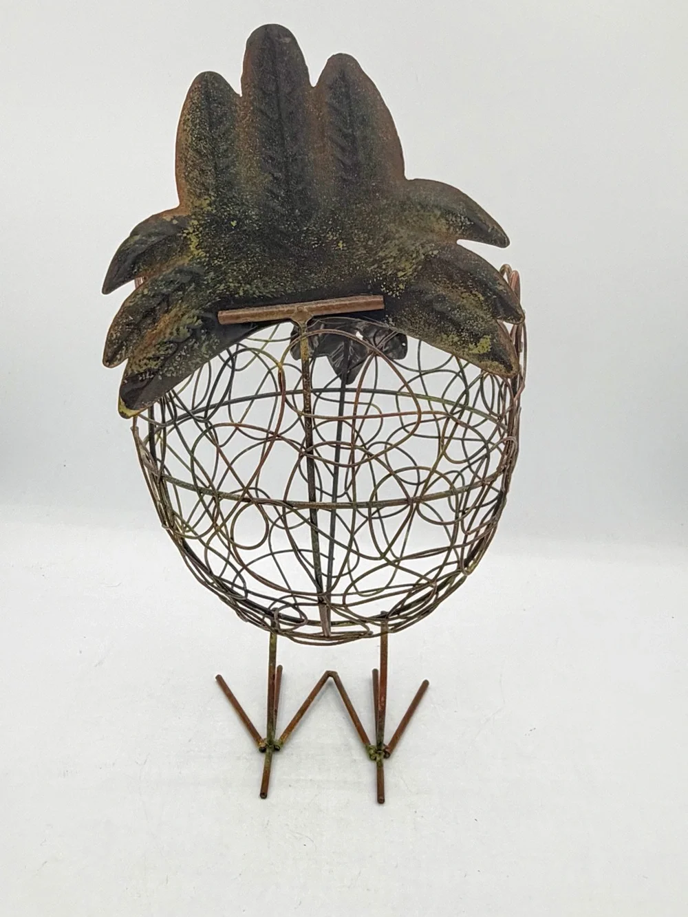 Rustic Metal Rooster Chicken Wire Basket Farmhouse Egg Basket Country Decor